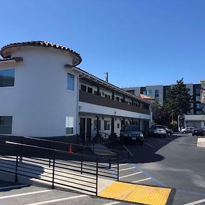 Golden Bear Hotel - Surestay Collection By Best Western